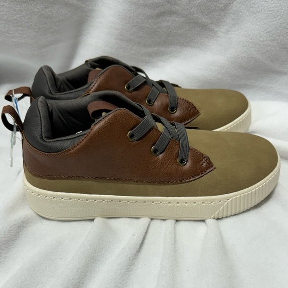 NWT Carter Willis Brown Slip On Boot Sneaker Little Kids Size 3 - Picture 3 of 8